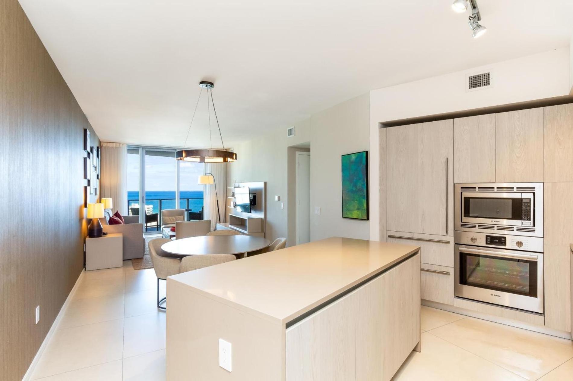 Ocean View 1 Bed On The Beach 19Th Floor Hollywood Халландейл-Бич Экстерьер фото